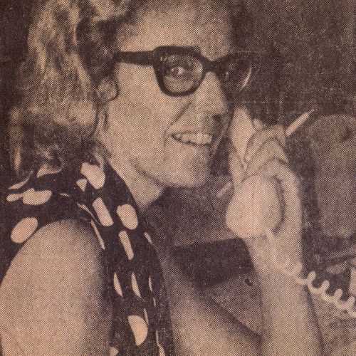 Jennifer Blocksidge organising classes for Brisbane housewives . The Courier Mail, February 1, 1973.